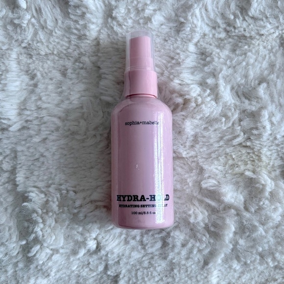 Sophia + Mabelle HYDRA-HOLD Hydrating Setting Spray - Picture 3 of 3